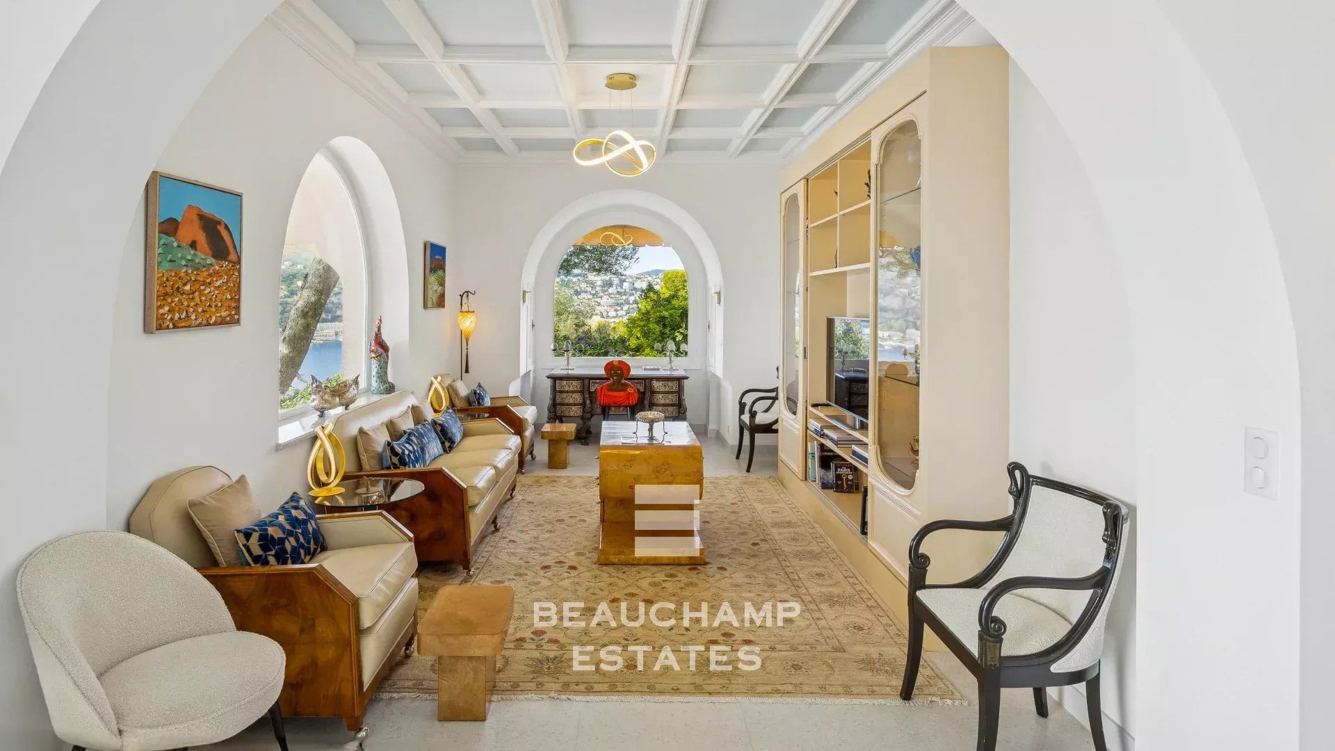 Saint-Jean-Cap-Ferrat – Villa Provençale avec Vue Mer Panoramique et Piscine Chauffée Saint-Jean-Cap-Ferrat – Provençal Villa with Panoramic Sea View and Heated Pool