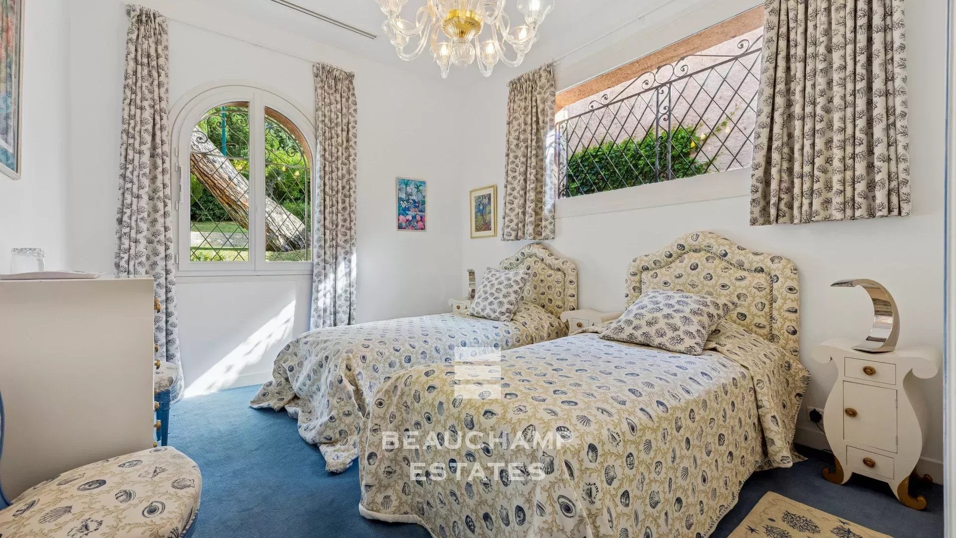 Saint-Jean-Cap-Ferrat – Villa Provençale avec Vue Mer Panoramique et Piscine Chauffée Saint-Jean-Cap-Ferrat – Provençal Villa with Panoramic Sea View and Heated Pool