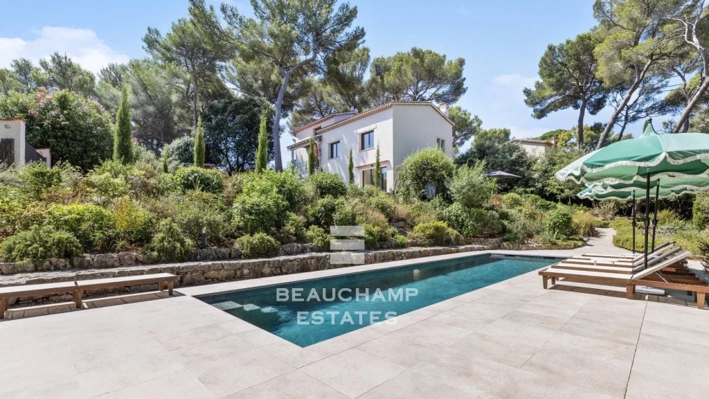 Turnkey 5-Bedroom Villa with Swimming Pool – Golfe-Juan