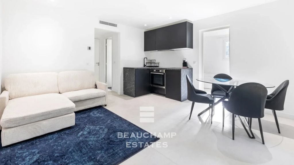 5 Bedrooms Villa, Domniant position, close to Mougins Village