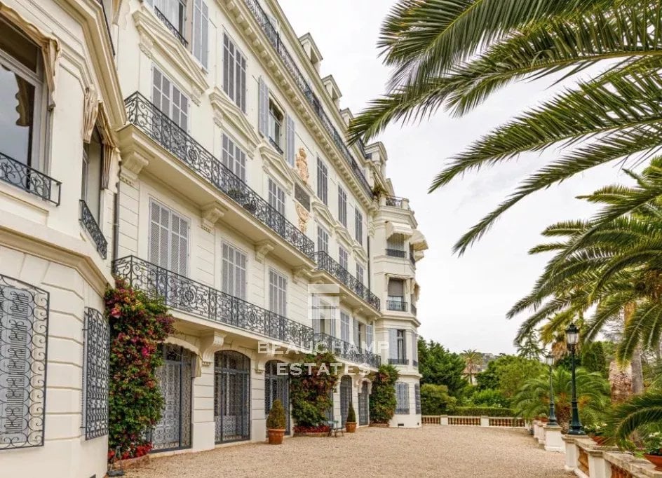 Bourgeois 5-Bedroom Apartment – Cannes Montfleury