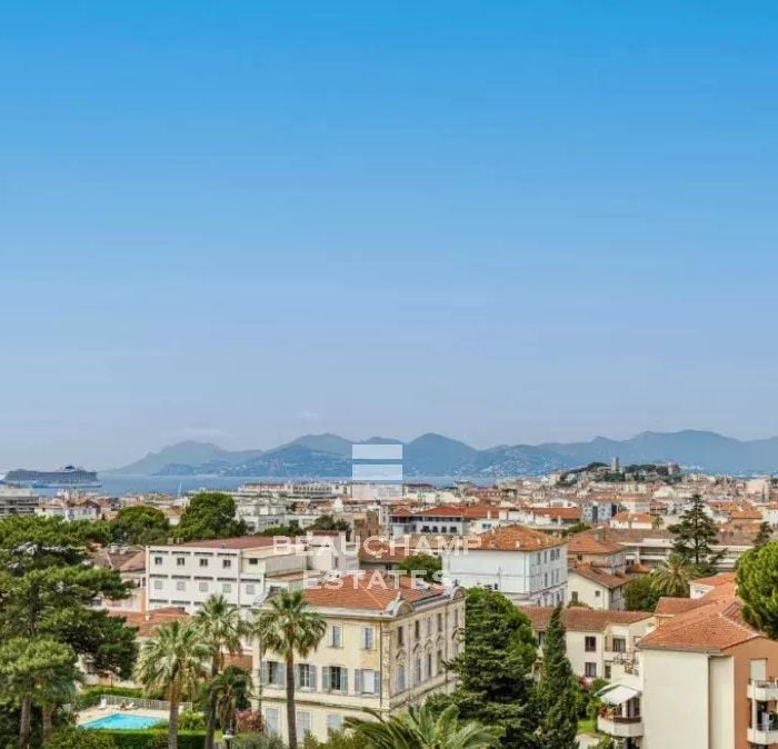 Bourgeois 5-Bedroom Apartment – Cannes Montfleury
