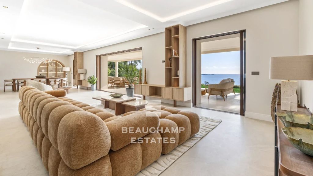 Fully Renovated Villa with Breathtaking Sea Views and Infinity Pool