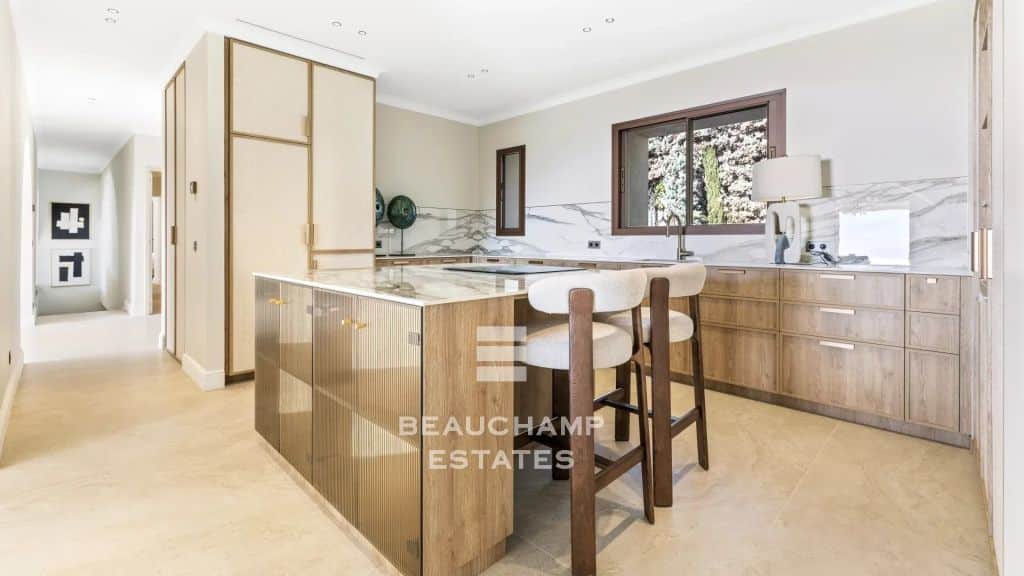 Fully Renovated Villa with Breathtaking Sea Views and Infinity Pool