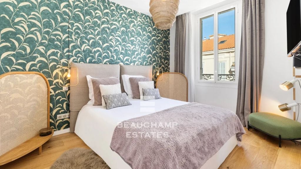Magnificent 3-Bed Apartment with En-Suite Bathrooms Near the Palais – Cannes Rue d’Antibes