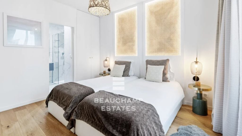 Magnificent 3-Bed Apartment with En-Suite Bathrooms Near the Palais – Cannes Rue d’Antibes