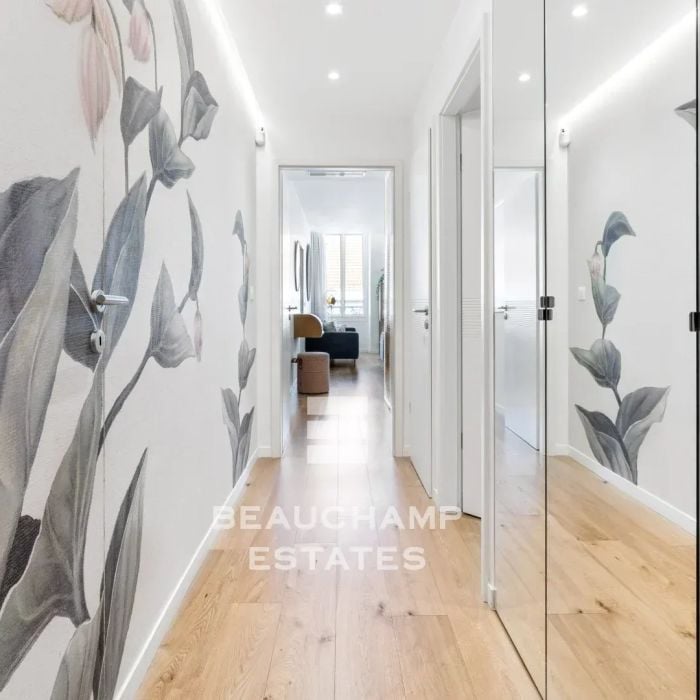 Magnificent 3-Bed Apartment with En-Suite Bathrooms Near the Palais – Cannes Rue d’Antibes