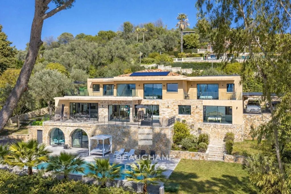 Magnificent contemporary villa with sea view- Mougins