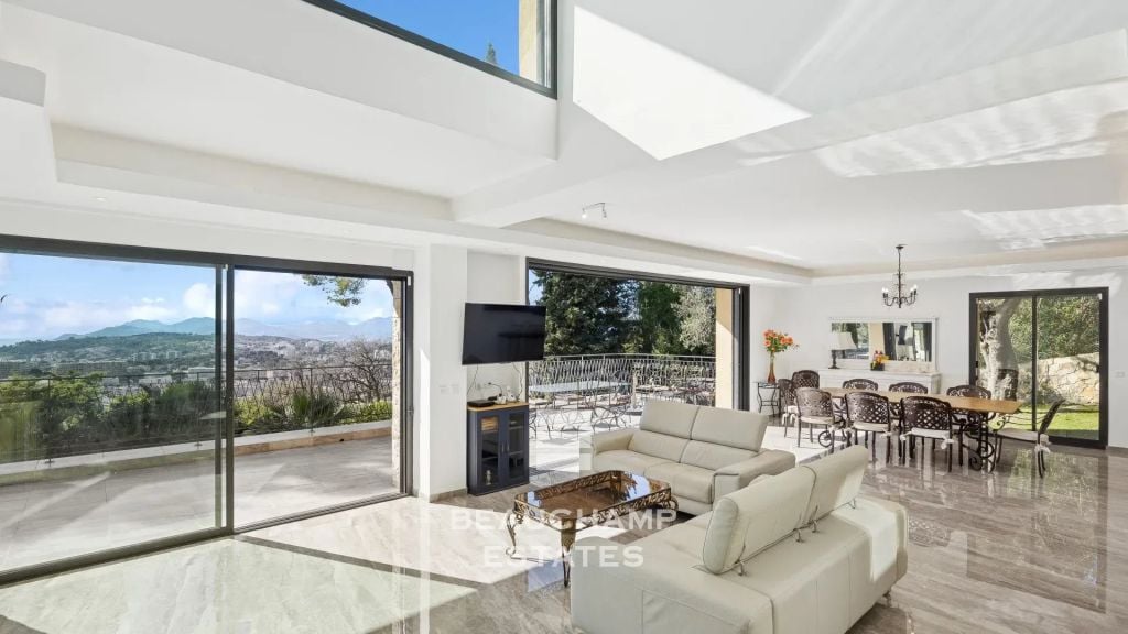 Magnificent contemporary villa with sea view- Mougins