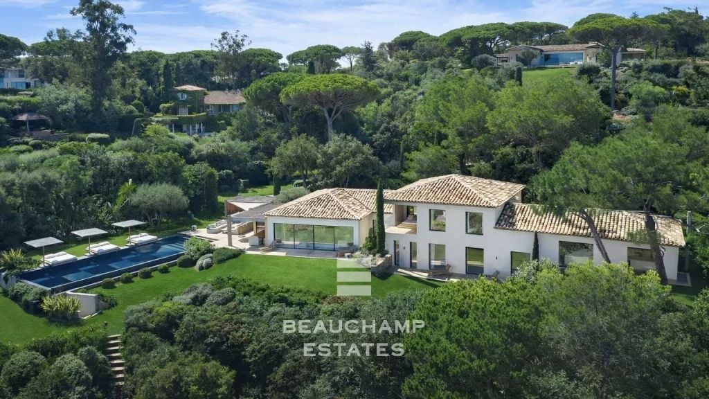 Saint-Tropez Les Parcs – Prestigious property with private access to the sea