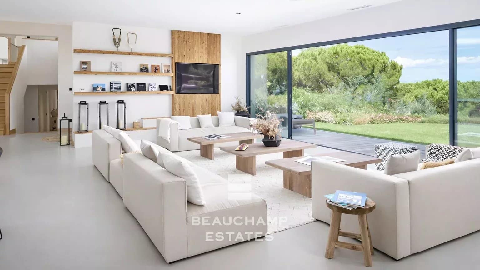 Saint-Tropez Les parcs – Propriété prestigieuse avec accès direct à la mer Saint-Tropez Les Parcs – Prestigious property with private access to the sea