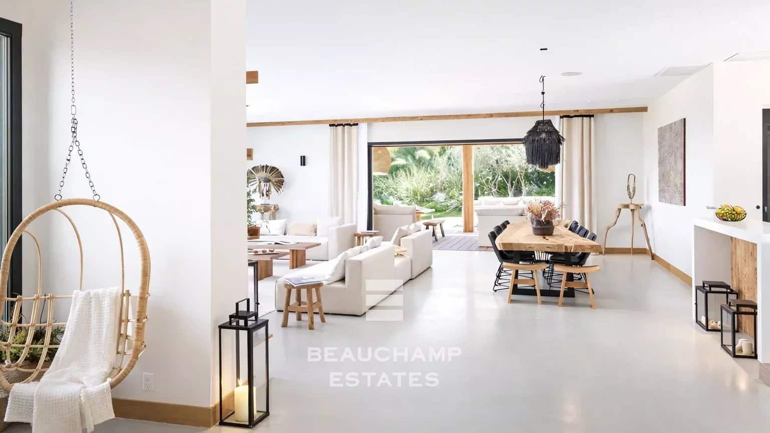 Saint-Tropez Les parcs – Propriété prestigieuse avec accès direct à la mer Saint-Tropez Les Parcs – Prestigious property with private access to the sea
