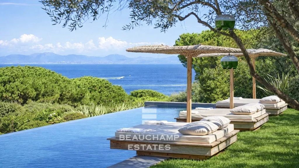 Saint-Tropez Les Parcs – Prestigious property with private access to the sea