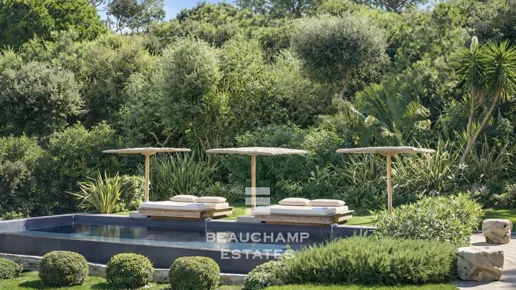 Saint-Tropez Les Parcs – Prestigious property with private access to the sea