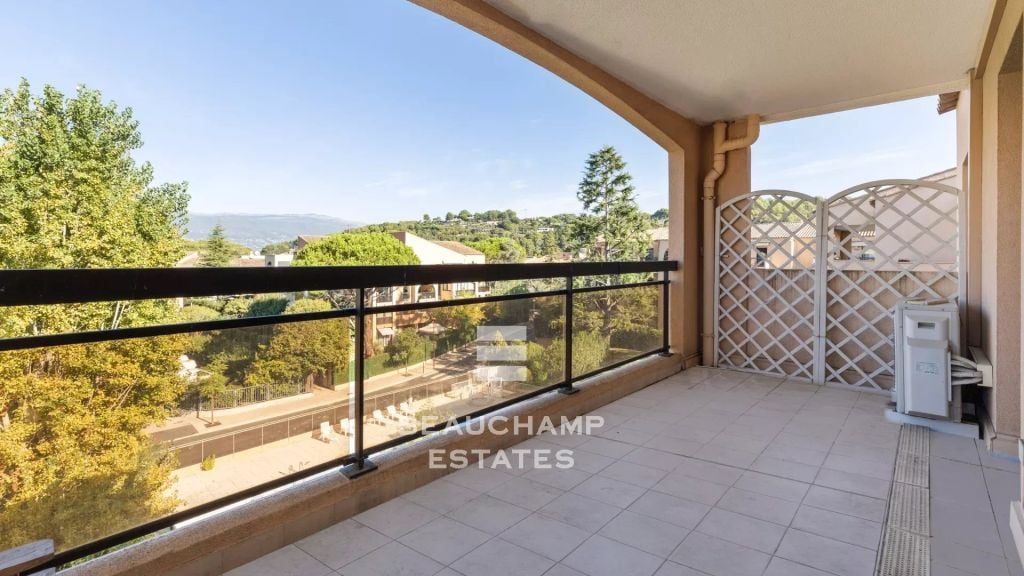 Top-floor 4-room apartment – Mougins Tournamy